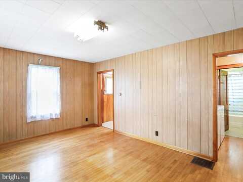 437 EVERETT PLACE, ROMNEY, WV 26757