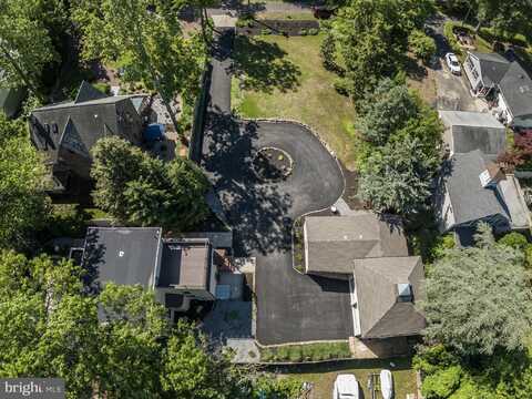 206 CARRIAGE HOUSE LANE, RIVERTON, NJ 08077