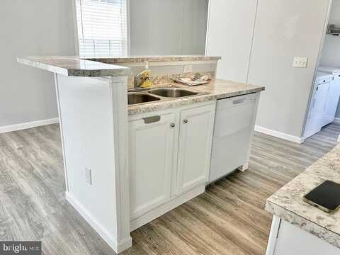 26 2ND STREET STREET, LOTHIAN, MD 20711