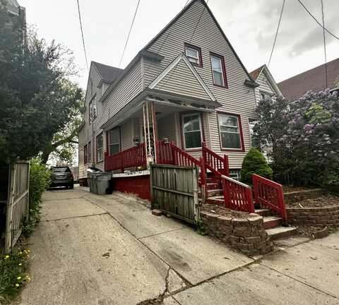 3735 W Kilbourn Ave, Milwaukee, WI 53208