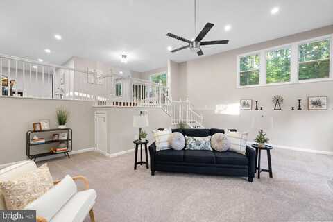 194 BLACK CUB RUN LANE, HARPERS FERRY, WV 25425