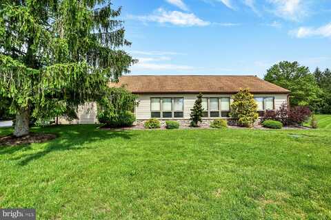 30 FOXANNA DRIVE, CARLISLE, PA 17015