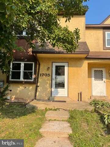 1705 WALNUT RIDGE ESTATE, POTTSTOWN, PA 19464
