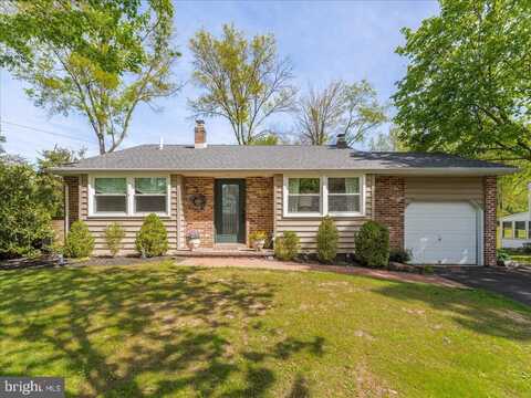 2737 LANTERN LANE, AUDUBON, PA 19403