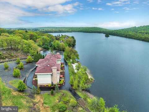 320 HUMMINGBIRD WAY, LAKE HARMONY, PA 18624