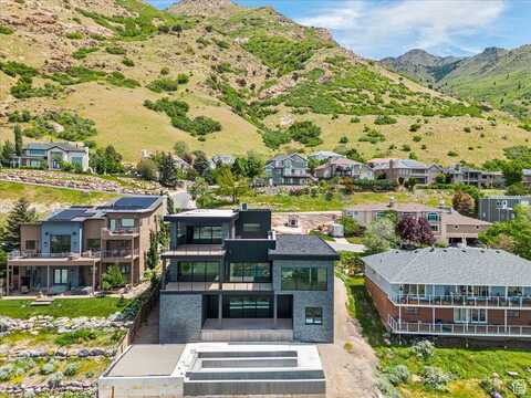 6078 S HEUGHS CANYON, Holladay, UT 84121