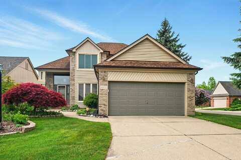 6510 Cross Creek, Washington, MI 48094