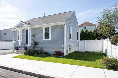 25 Emery St, Fall River, MA 02724
