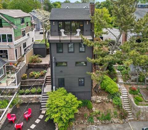 9 Upland Road, Marblehead, MA 01945
