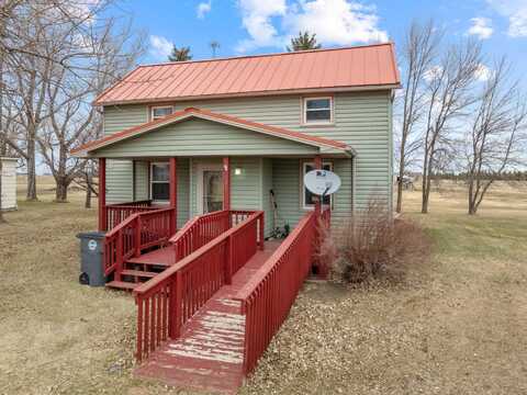 101 Central Avenue, Des Lacs, ND 58733