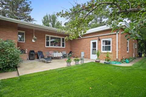 10010 128th St, Burlington, ND 58722
