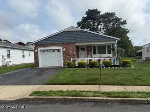 6 Madras Court, Toms River, NJ 08757
