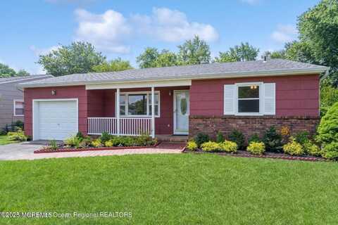 15 Westbrook Drive, Toms River, NJ 08757