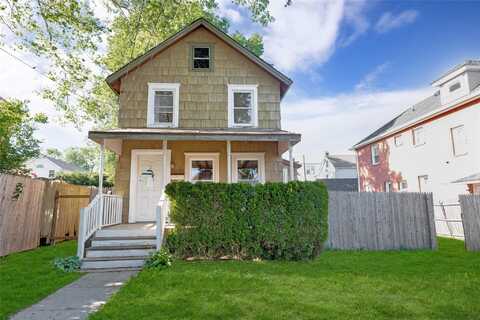 20 Valentine Street, Glen Cove, NY 11542