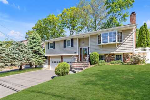 5 Godfrey Avenue, Bayville, NY 11709