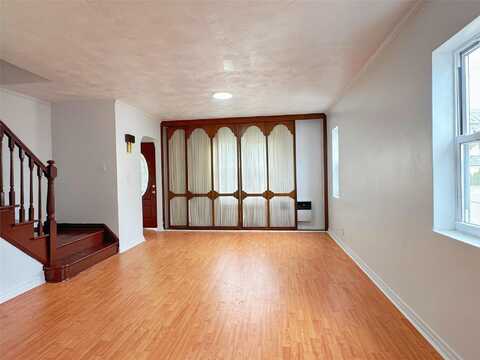 14740 20th Road, Whitestone, NY 11357