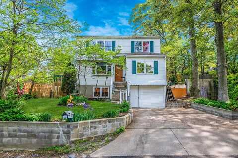 2 Queen Drive, Sound Beach, NY 11789