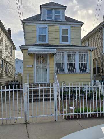 89-28 204 Street, Hollis, NY 11423