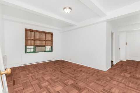 1940 E Tremont Avenue, Bronx, NY 10462