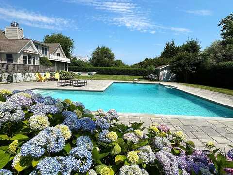 1080 Lands End Road, Orient, NY 11957