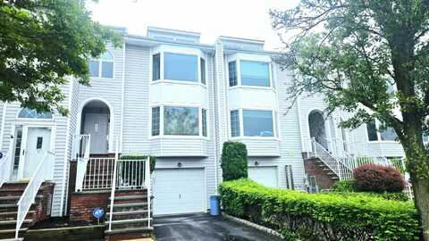 242-12a oak park Drive, Douglaston, NY 11362