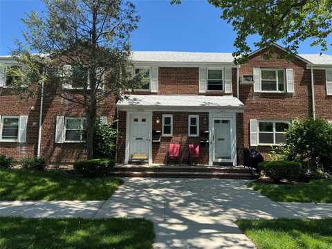 75-17 255th Street, Glen Oaks, NY 11004