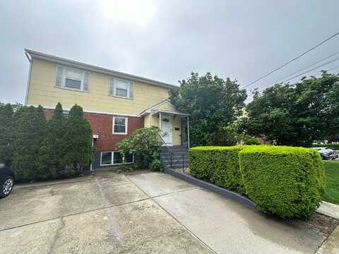 12 Union Place, Lynbrook, NY 11563