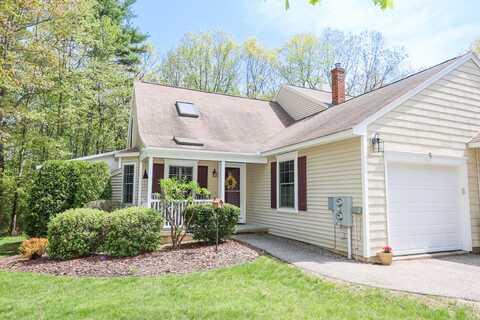 28 Winchester Court, Kennebunk, ME 04043