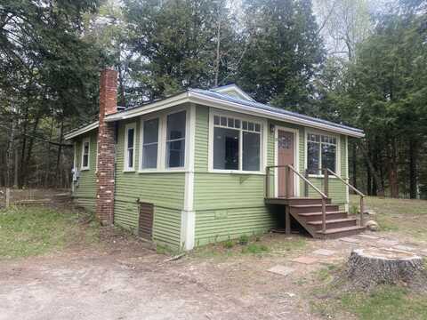 39 Salmon Road, Madison, ME 04950