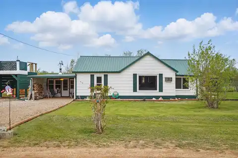 810 2nd Street, Nisland, SD 57762