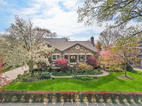 1424 Glencoe Avenue, Highland Park, IL 60035
