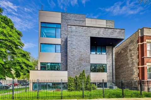 2131 N Claremont Avenue, Chicago, IL 60647