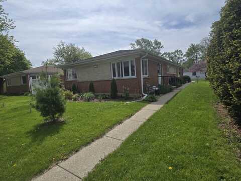 215-217 E Vermont Street, Villa Park, IL 60181