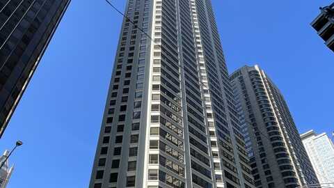 400 E Ohio Street, Chicago, IL 60611
