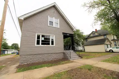 957 E EAGLE Street, Kankakee, IL 60901