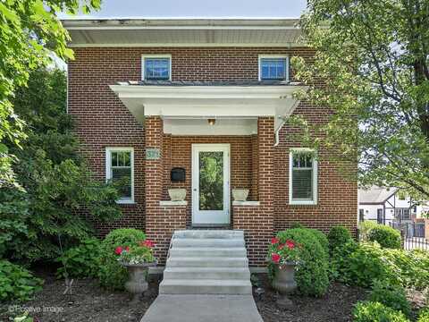 371 S Arlington Avenue, Elmhurst, IL 60126