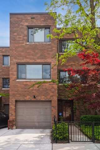 607 W Willow Street, Chicago, IL 60614