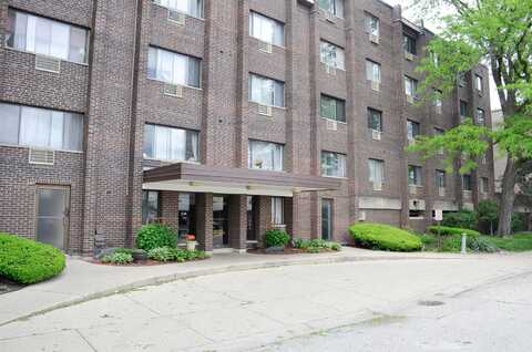 4624 N Commons Drive, Chicago, IL 60656