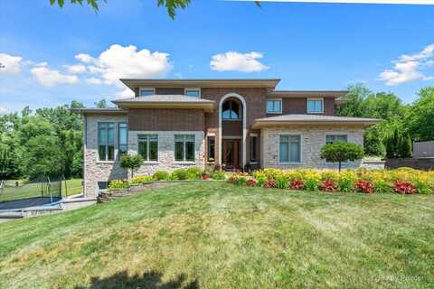 7n627 East Drive, South Elgin, IL 60177
