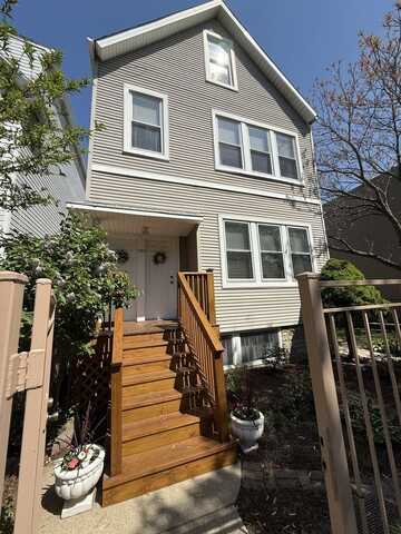 1723 N Richmond Street, Chicago, IL 60647