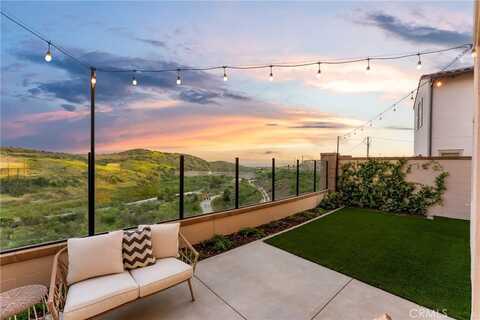 214 Canterbury, Irvine, CA 92618
