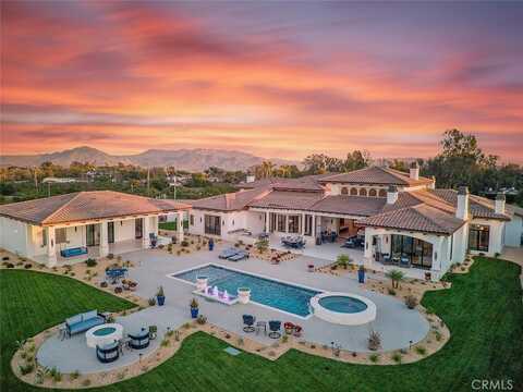 277 Crestview Avenue, Camarillo, CA 93010