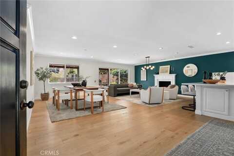 5839 Parkmor Road, Calabasas, CA 91302