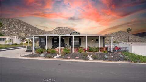 1536 S State Street, Hemet, CA 92543