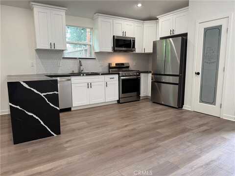 14365 Collins Street, Sherman Oaks, CA 91401