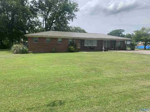 108 Aurene Road, Gadsden, AL 35904