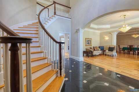 5 Saint Charles Road, Huntsville, AL 35801