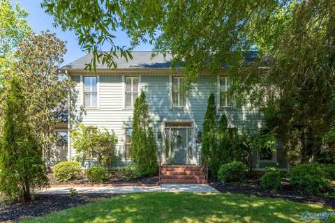 2401 Surrey Lane SE, Decatur, AL 35601