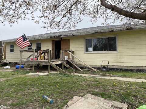 7606 Cliffland Road, Ottumwa, IA 52501