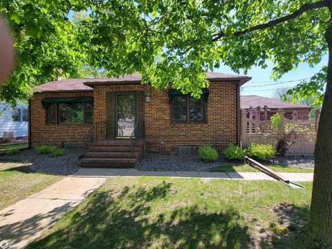 519 6Th Street NE, Clarion, IA 50525